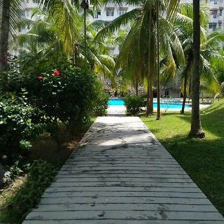 Haji Din Cocobay Condo Port Dickson Exterior photo