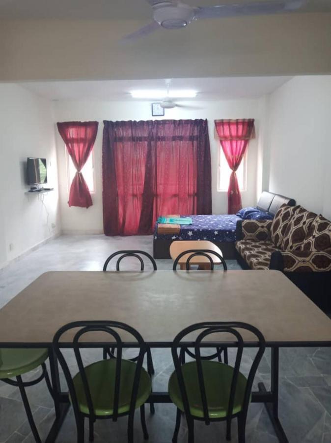 Haji Din Cocobay Apartment